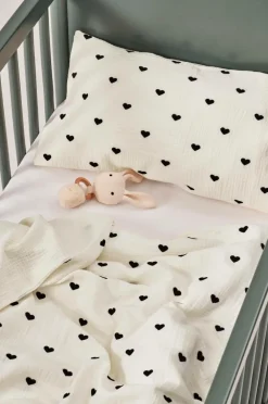 HEARTS MINI Påslakanset Spjälsäng - Ekologisk