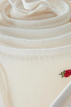 STRAWBERRY Spjälsängsskydd - Ekologisk